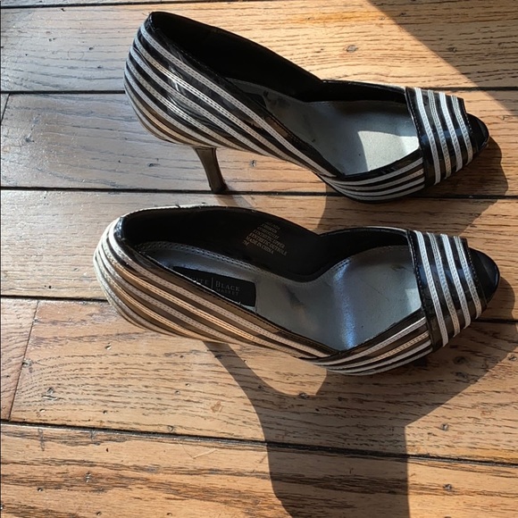 Zebra shoes - Picture 2 of 2